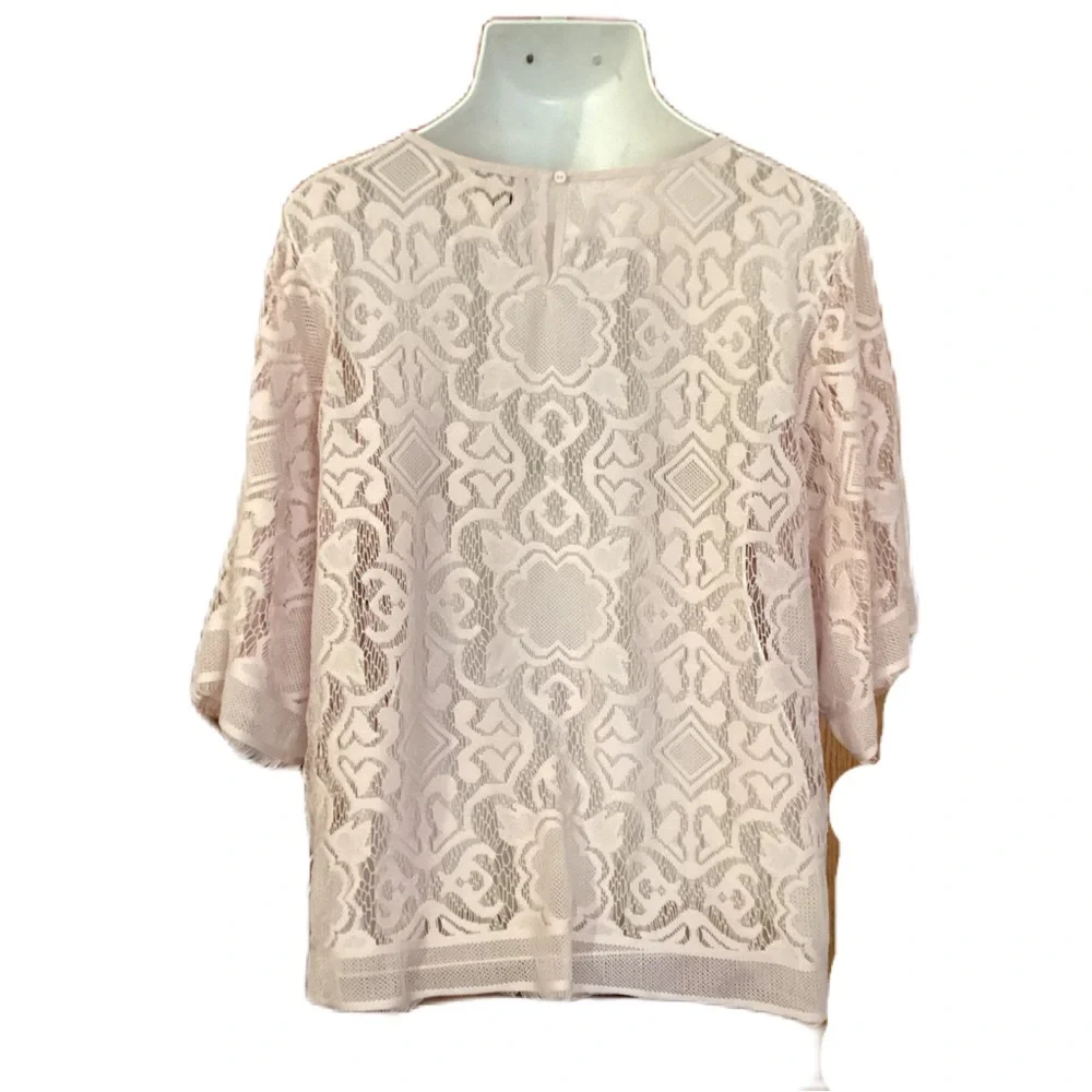 Blush lace top. 2X - Picture 2 of 2